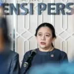 puan maharani memberikan respons usai jokowi menunjukkan KTA PSI